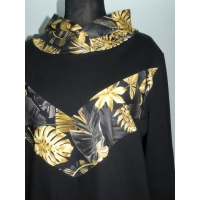 Czarna sportowa bluza z kapturem i kolorowymi wstawkami - złote liście